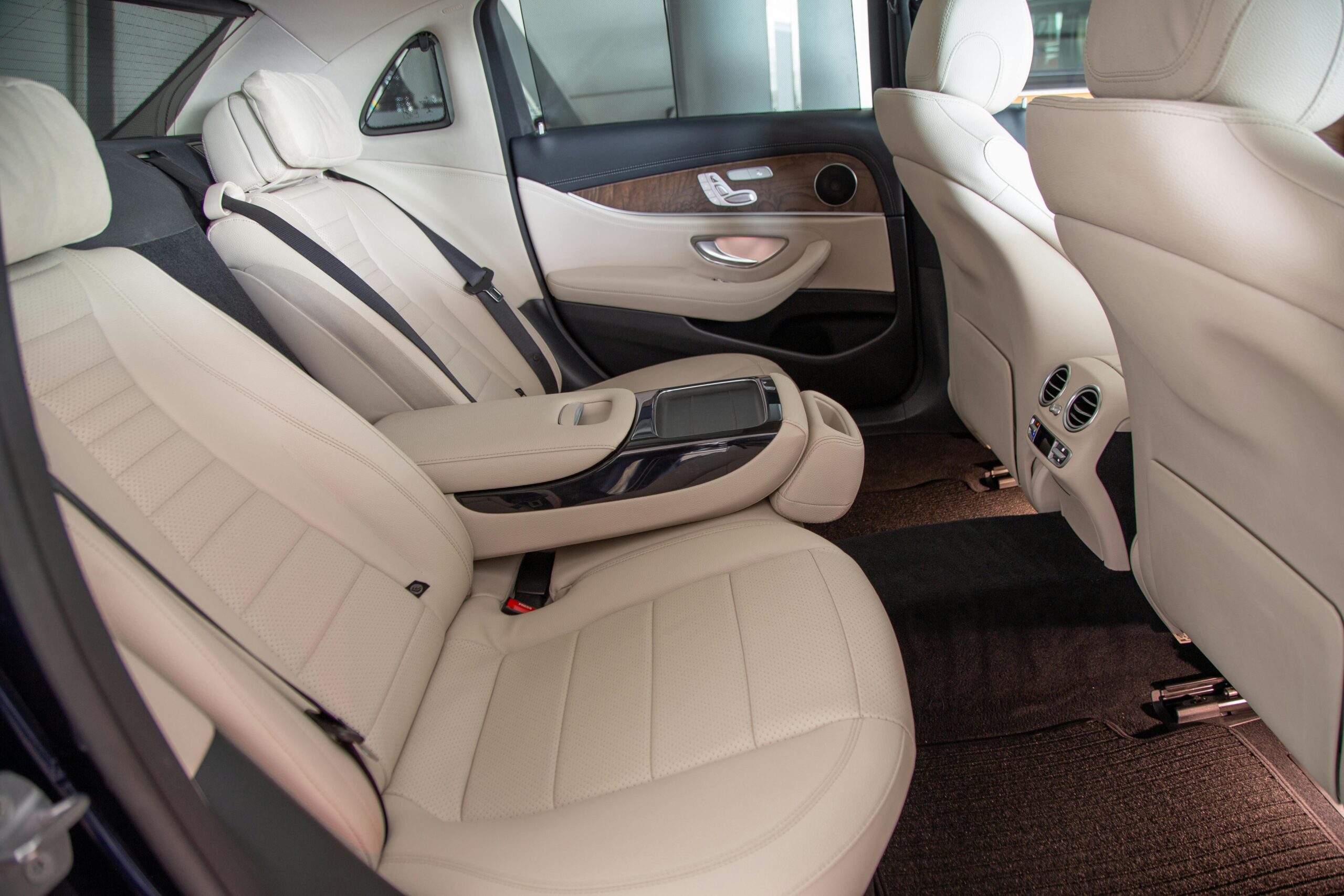 Corporate Chauffeur Travel in the UK – Redefining Business Class on the Road