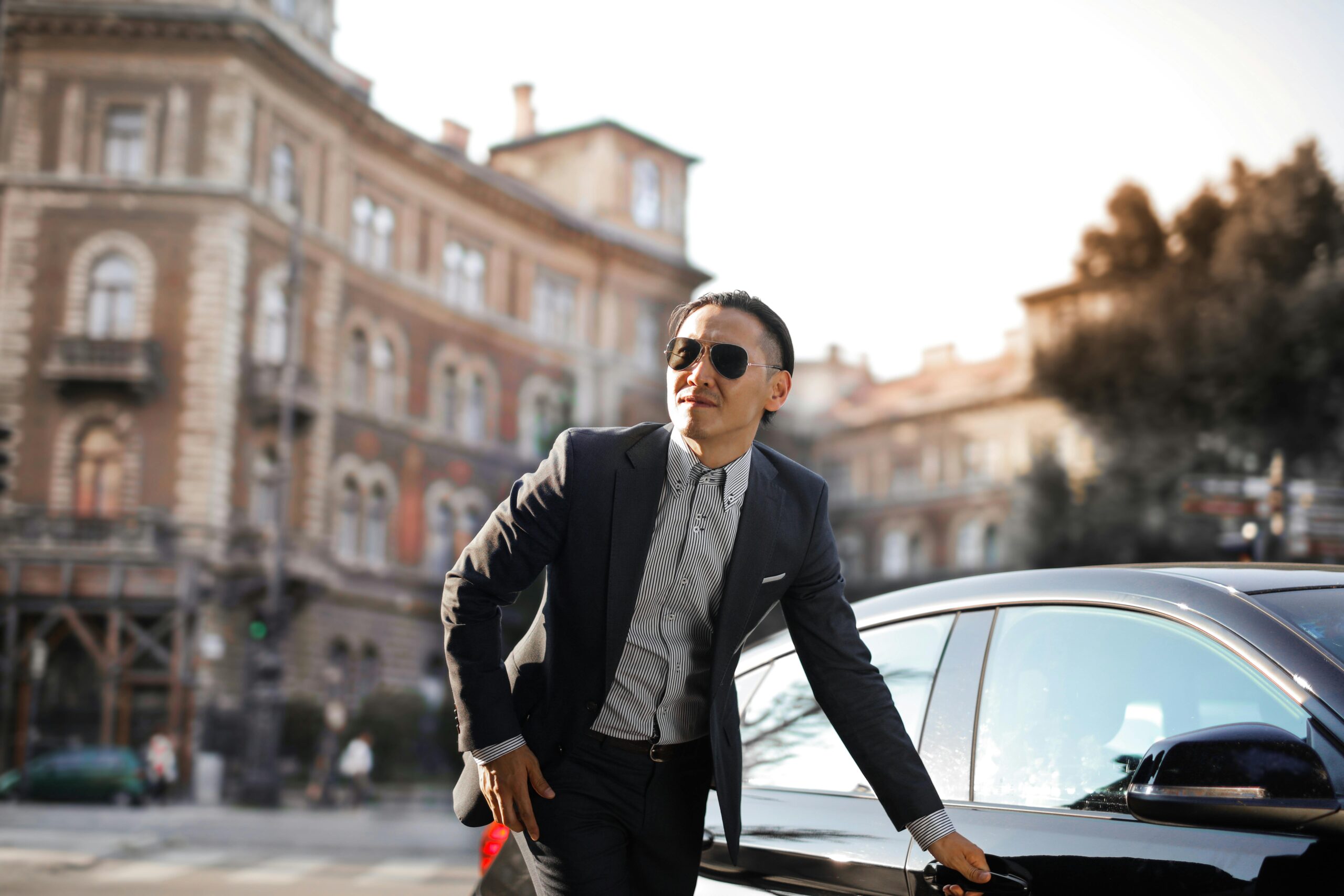 Arrive in Power: Chauffeur Services Built for Corporates